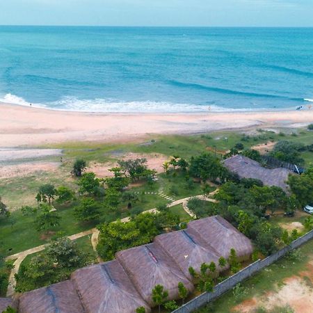 Blue Waters Hotel Arugam Bay Luaran gambar