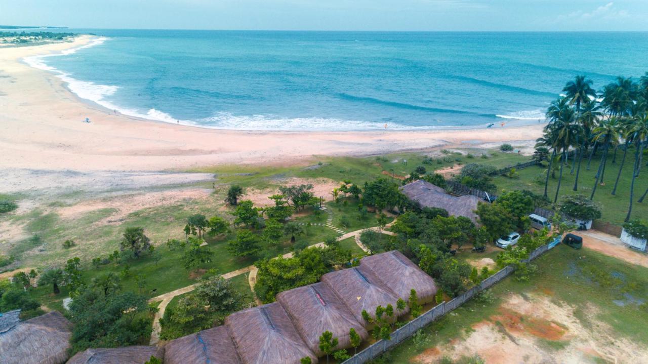 Blue Waters Hotel Arugam Bay Luaran gambar