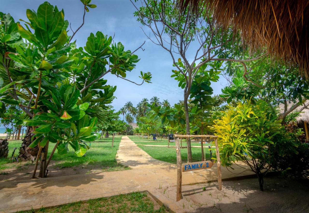 Blue Waters Hotel Arugam Bay Luaran gambar
